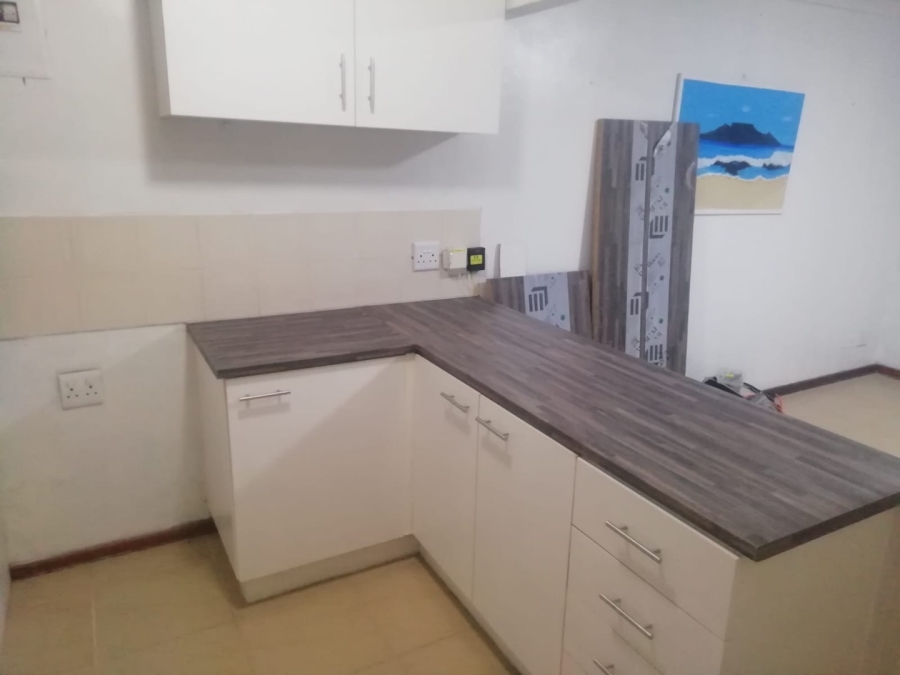 2 Bedroom Property for Sale in Kabega Park Eastern Cape